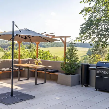 Romantisches Mit Sauna, Terrasse & Hébergement de vacances *