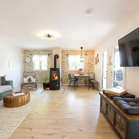 Holiday home Romantisches Mit Sauna, Terrasse &