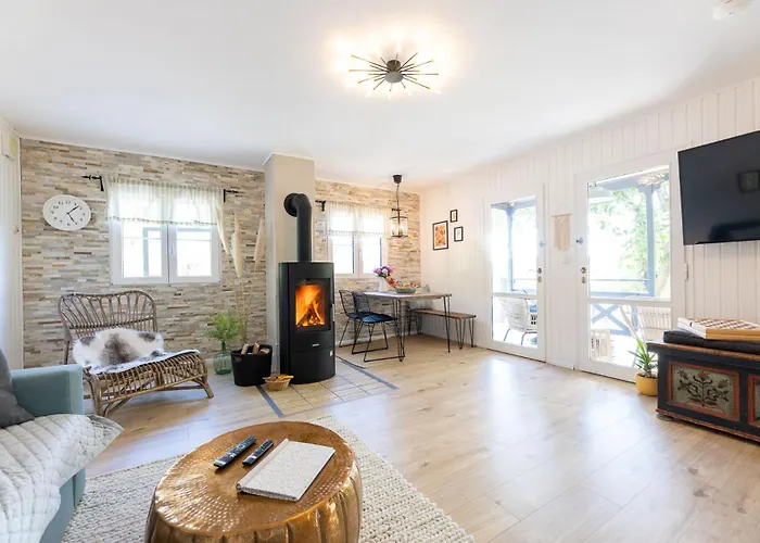 Ferienhaus Romantisches Mit Sauna, Terrasse&natur *